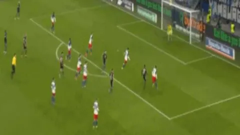 曼城1-0谢菲尔德联取胜，沃克制胜世界波闪耀全场